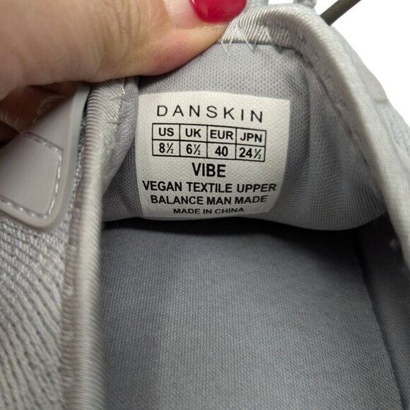Danskin Vibe Grey Gray Lightweight Lace Up Knit Sneakers Trainers Size 8.5 - Picture 6 of 9